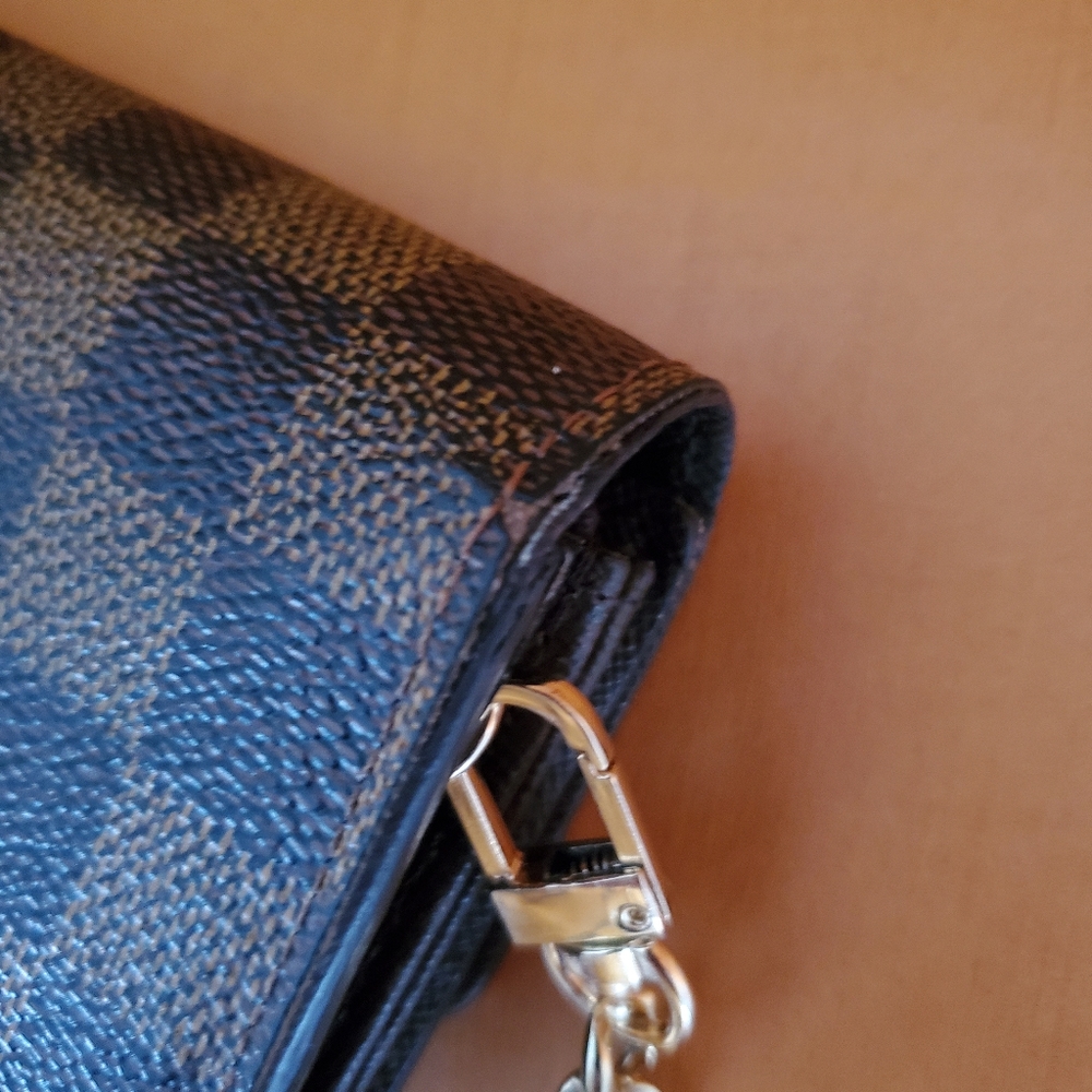 🤎Auth Louis Vuitton Damier Ebene Sarah Wallet 🤎 - Picture 14 of 16